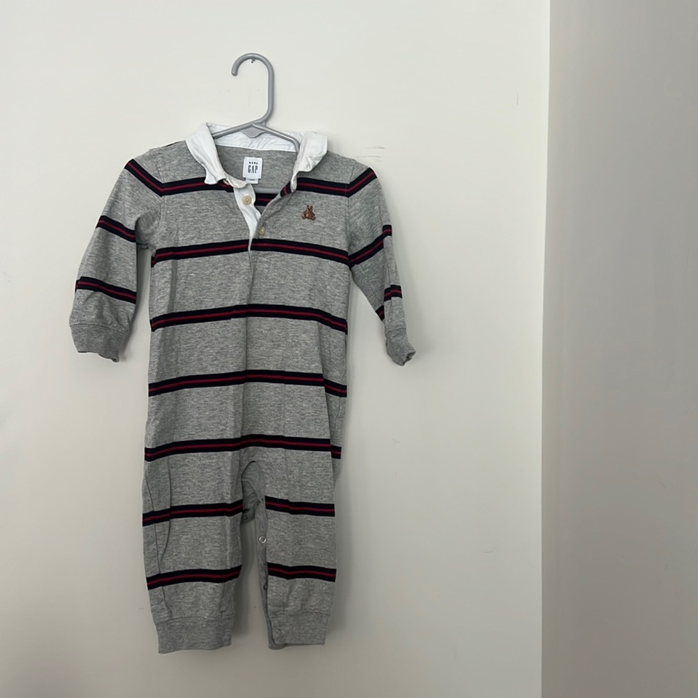 BABY GAP 12-18 month grey onesie with red and navy strips
